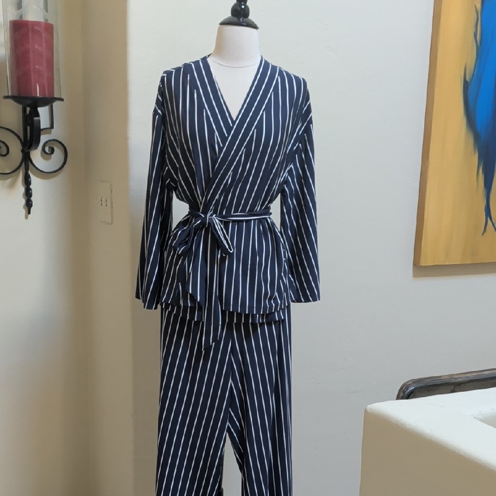 LAKE DreamModal Kimono Pajama Set in English Navy Vertical Stripe - NWT - Picture 6 of 11